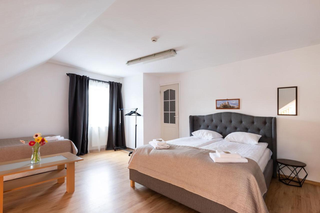Avanti Apgyvendinimas-Restoranas Biržai Extérieur photo